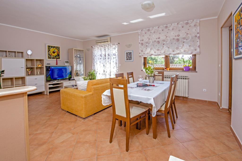 Apartments Karmen Rovinj Exterior foto