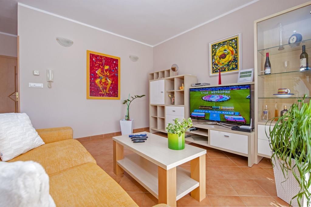 Apartments Karmen Rovinj Exterior foto