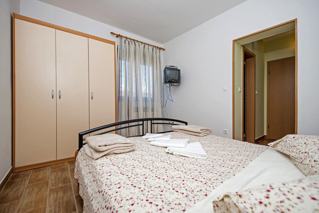 Apartments Karmen Rovinj Exterior foto