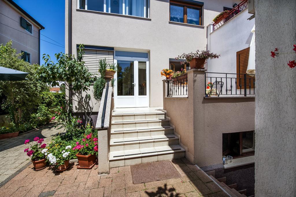 Apartments Karmen Rovinj Exterior foto