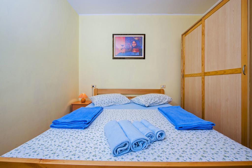 Apartments Karmen Rovinj Exterior foto